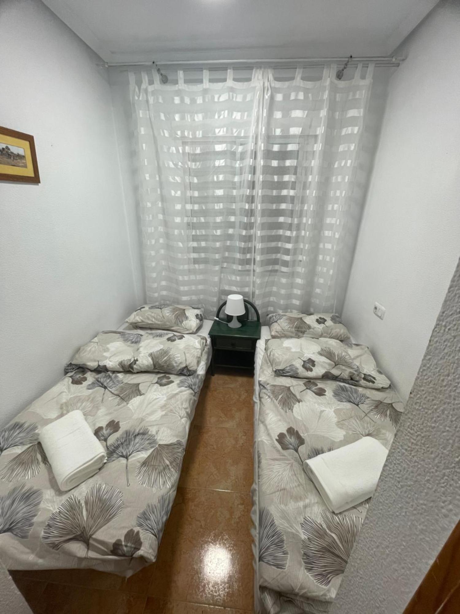 Almuden'S Green Apartment, High-Speed Free Wifi, 250M To Beach, The Center Of Torrevieja Exterior photo