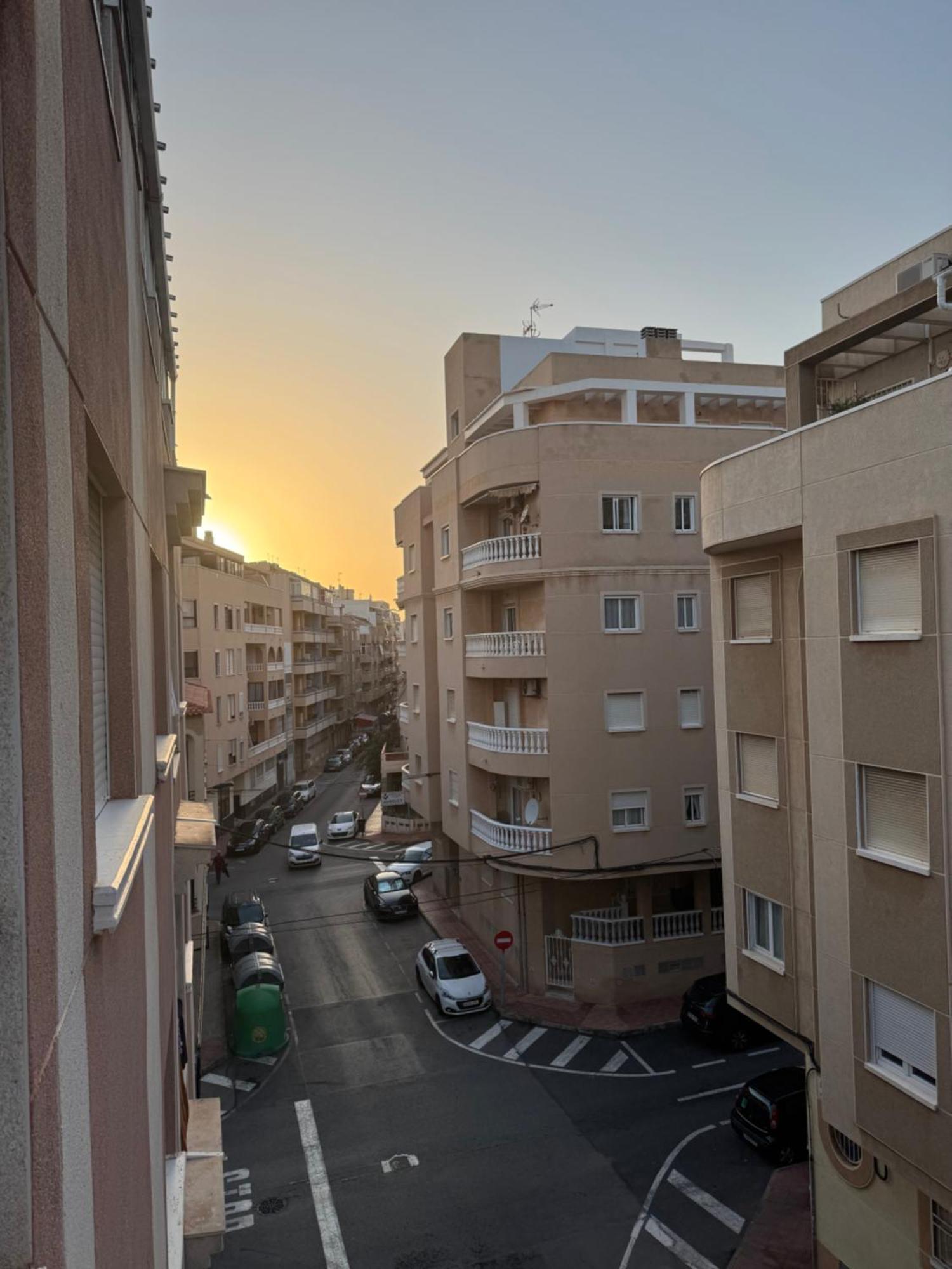 Almuden'S Green Apartment, High-Speed Free Wifi, 250M To Beach, The Center Of Torrevieja Exterior photo